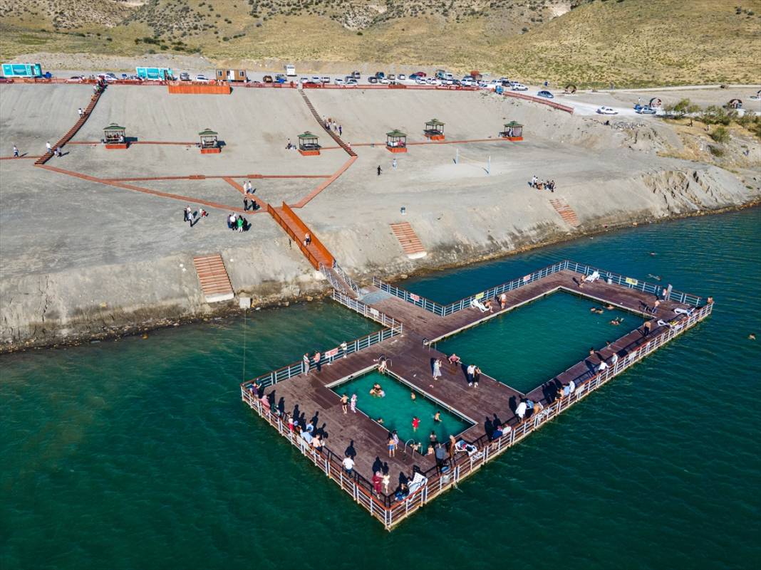 Konya’nın mavi cenneti Acıgöl, tatilcilerin yeni gözdesi 5